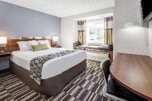 Microtel By Wyndham Victor Room photo